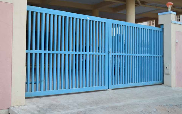 Cantilever Gates at Home
