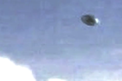 UFO SIGHTINGS DAILY: Grey Metallic UFO In Daytime Near Passenger Jet ...