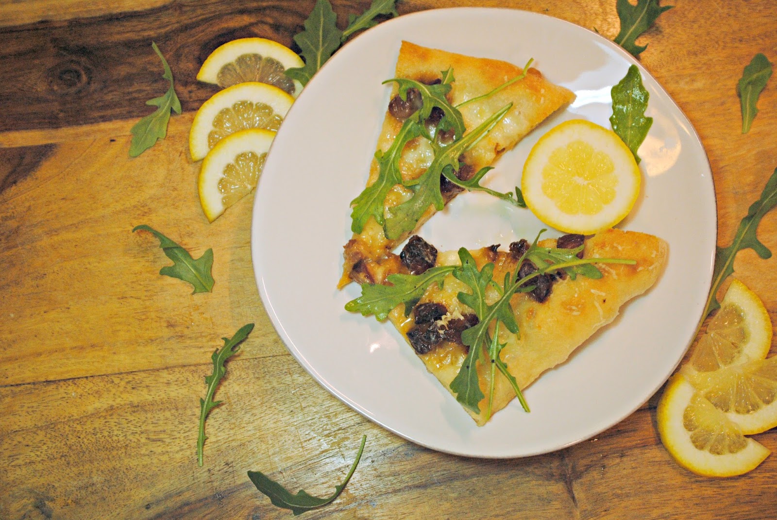 GourmetGents By the Slice (White pizza with pancetta and arugula)