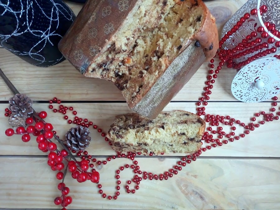Panettone de calabaza con chocolate y naranja confitada. Receta navideña. Desayuno, merienda, postre. Muy esponjoso. Sin masa madre. Sin prefermento. Cuca