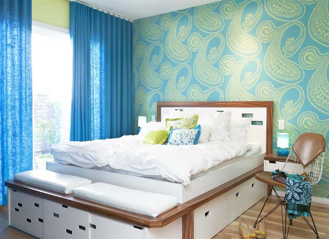 Deko-tapeten-schlafzimmer-design-mit-einem-einzigartigen-Motiv-im-türkis-Farbe