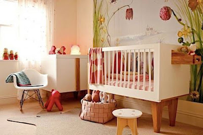 http://ruangrumahkita.blogspot.com/2013/07/tempat-tidur-bayi-mugil-dan-mewah.html