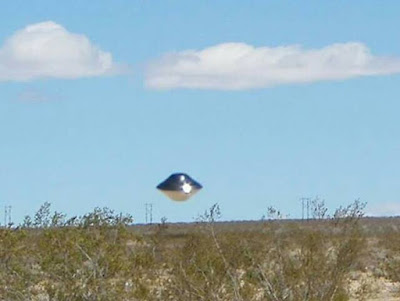 China Lake UFO close Supuestas fotos de OVNIs sobre China Lake analizadas