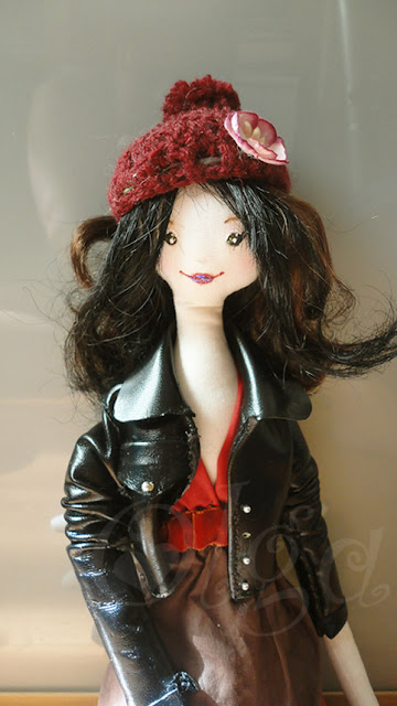 muñeca-tilda-cabeza-modificada-y-cazadora-de-cuero-tilda-doll-new-head-leather-jacket