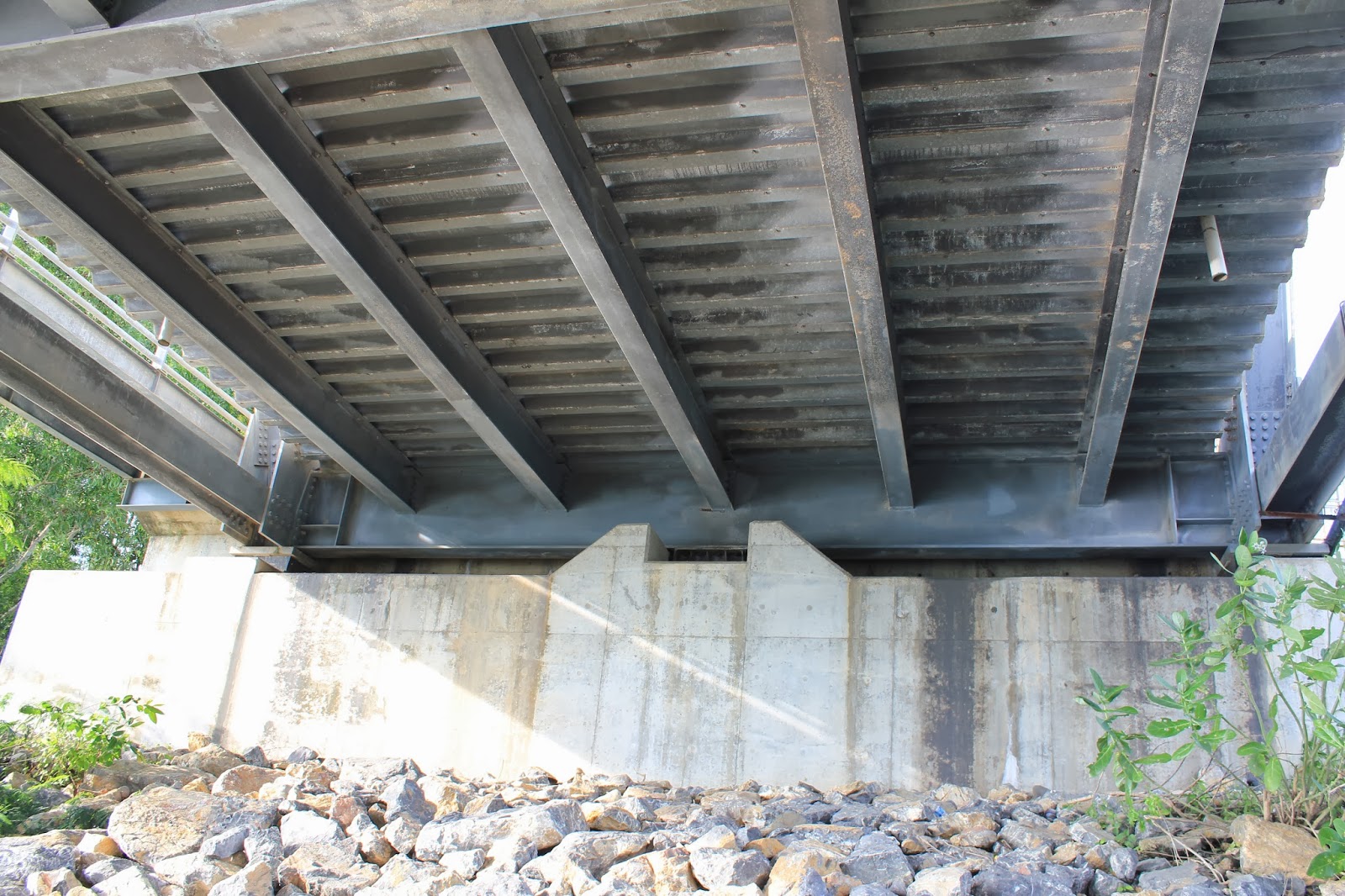 Jembatan Rangka Baja