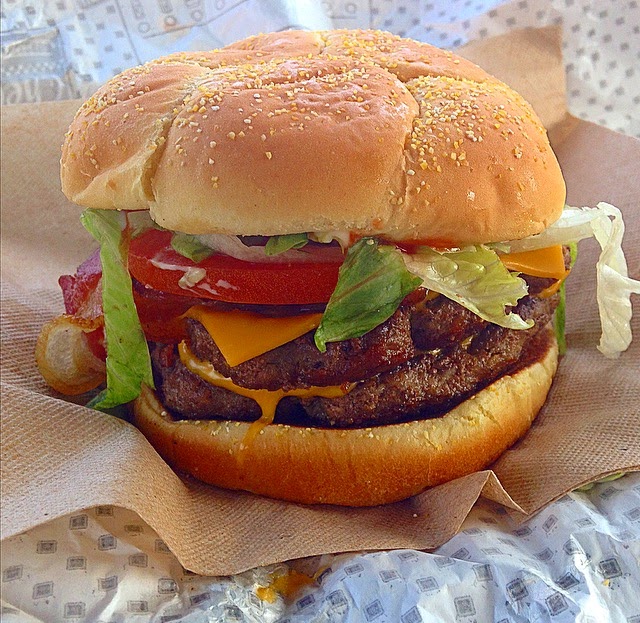 Billy's Burgers Burger 15 Checkers/Rally's Big Buford