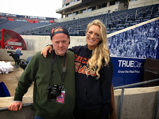 JOHNGY'S BEAT: Friendly Encounters: Alli Alberts and Jack Keenan