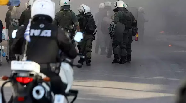 Tα αγρίμια βγήκαν παγανιά- Επεισόδια οπαδών Θεσσαλονίκη Ξύλο ανάμεσα σε φιλάθλους (ορκ) ΠΑΟΚ και Άρη Tα αγρίμια βγήκαν παγανιά- Επεισόδια οπαδών Θεσσαλονίκη Ξύλο ανάμεσα σε φιλάθλους (ορκ) ΠΑΟΚ και Άρη