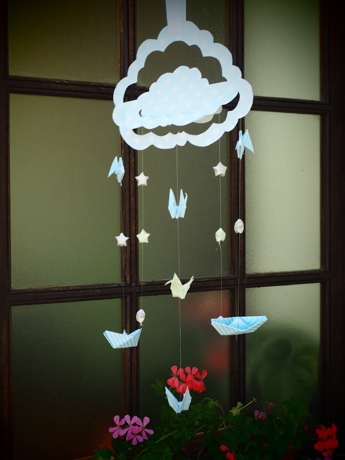 Paper Lover pt Origami baby mobile