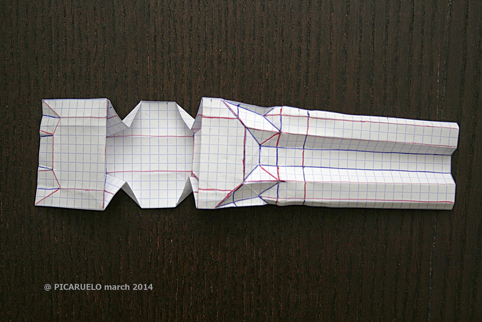 Picaruelo's origami THE VIOLIN
