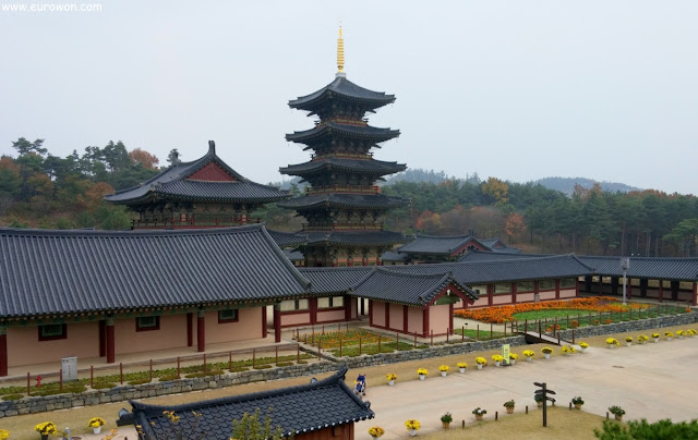 Reproducción del templo Neungsa en el Complejo Cultural de Baekje en Buyeo
