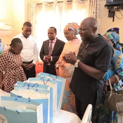 c Photos: Wife of the Senate President, Toyin Saraki visits parents of quintuplets in Abuja