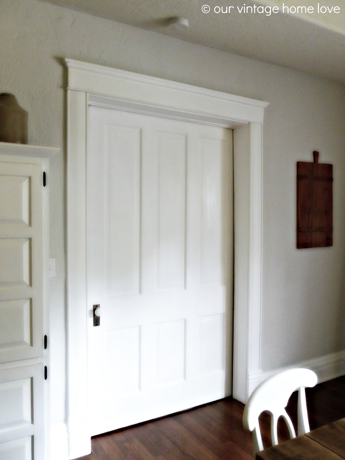 How To Change A Door Knob >> vintage home love: Pocket Doors and Porcelain Door Knobs How To Change A Door Knob >> vintage home love: Pocket Doors and Porcelain Door Knobs