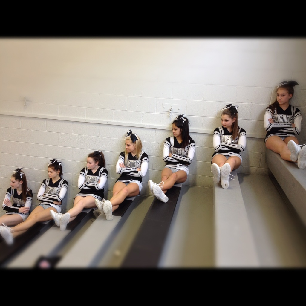 Hott Cheerleaders Bleacher Bums!