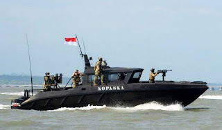 Pasukan Kopaska TNI AL Beraksi