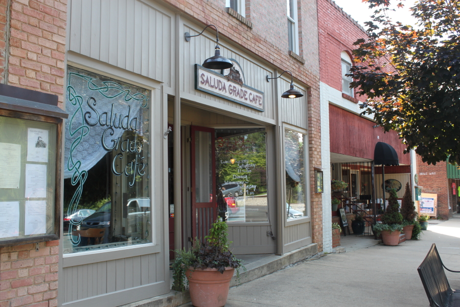 Miss Phoebe's Perch In Historic Saluda, NC