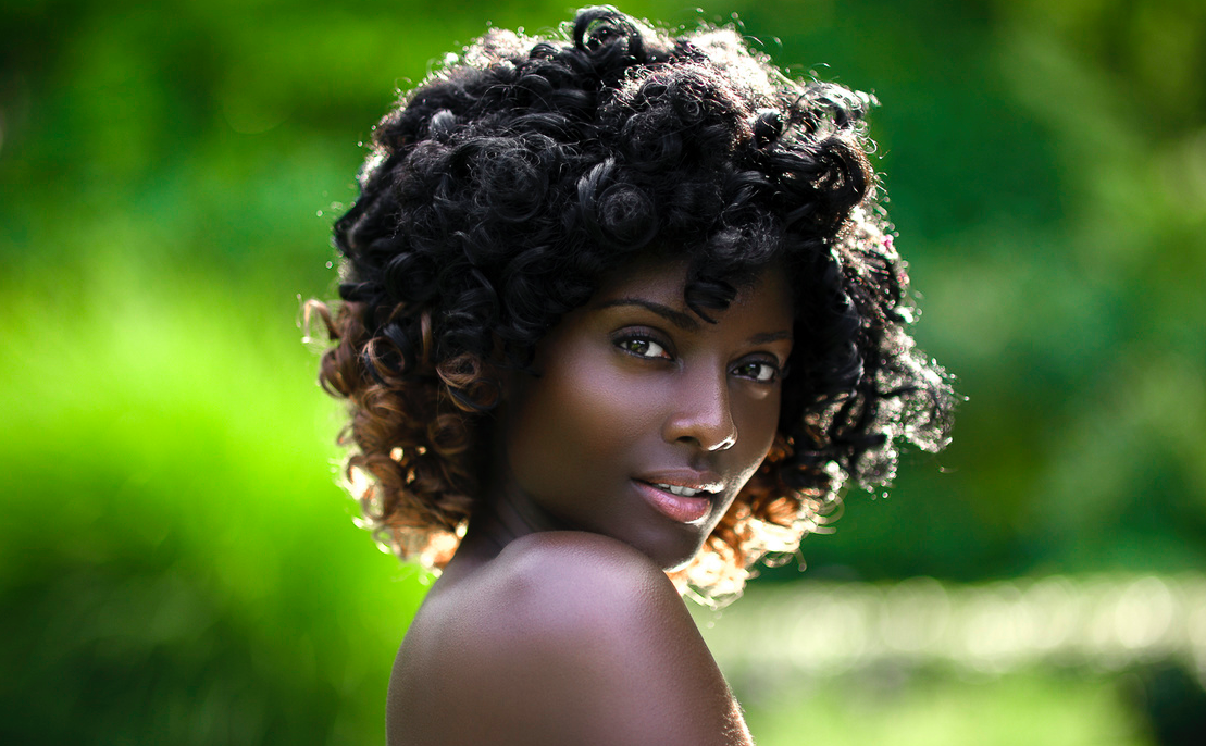 Негритянку в магазине. Негритянки в Африке. African Beauty woman. Африка женщина высокое разрешение. Black African Beauty woman.