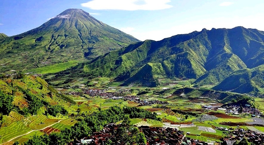 10 Tempat Wisata di Jawa Tengah Terbaik yang Indah