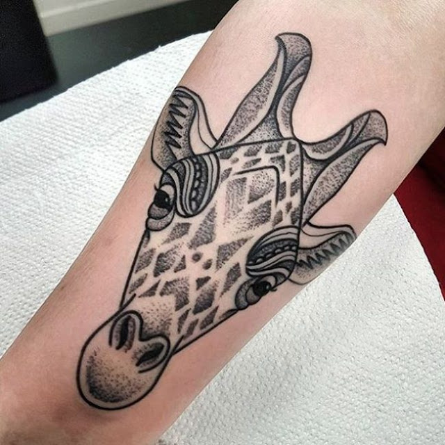 tatuagem de girafa tatuagem de girafa