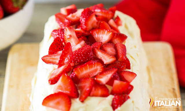 Strawberry Icebox Cake (No-Bake) Strawberry Icebox Cake (No-Bake)