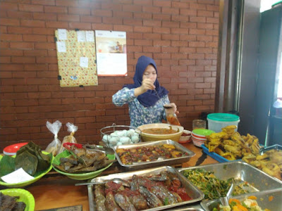 Rumah Makan Bunut Jalan Doktor Sumeru Bogor