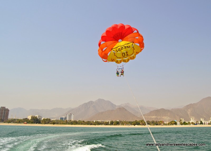 parasailing in Khorfakkan