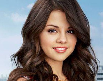 Hot Celebrity Body Style: Selena Gomez Measurements