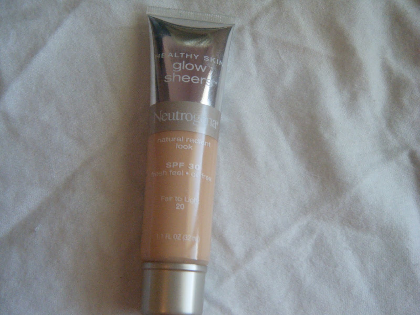 neutrogena healthy skin glow sheers spf 30