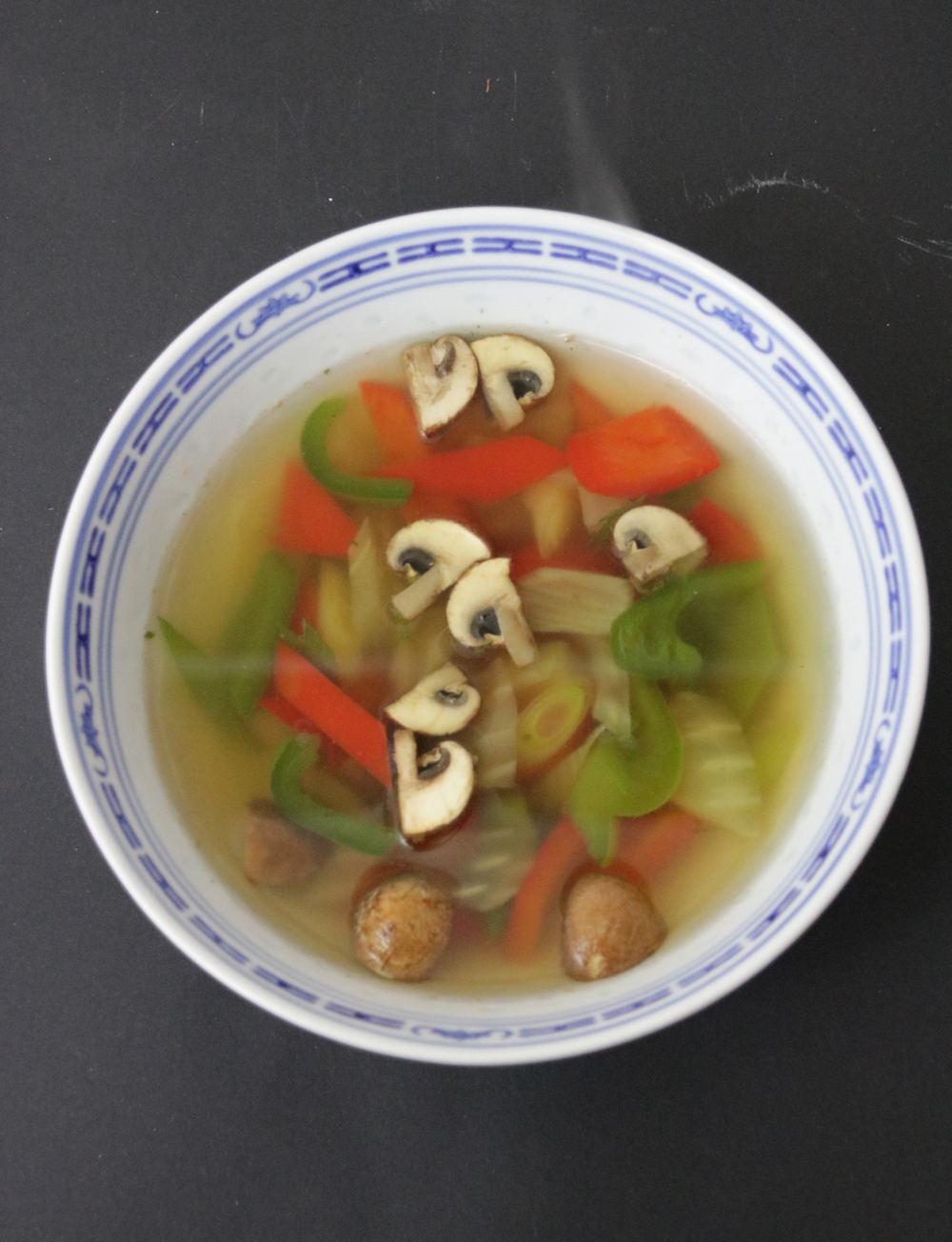 Wolkenfees Küchenwerkstatt: Gemüsesuppe, Essen vom Buffet und Tagesplan ...