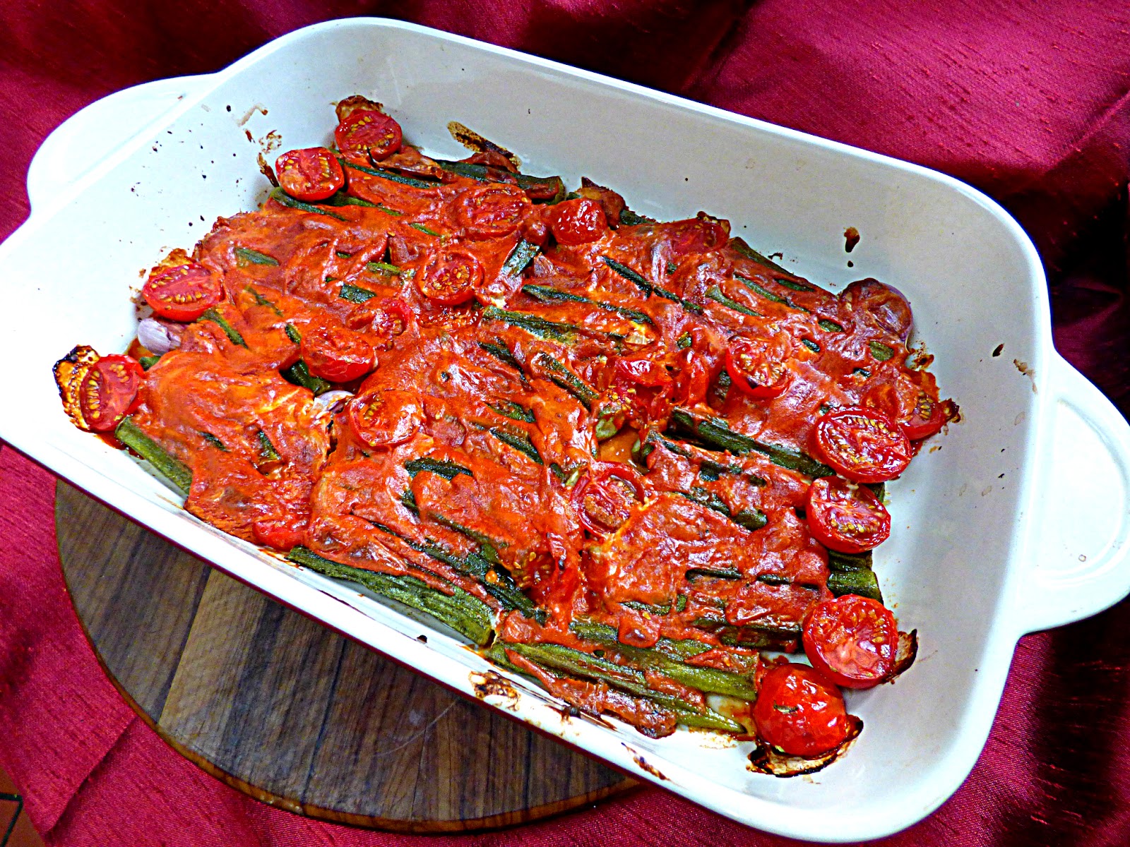 Chez Maximka Baked okra in tomato and soured cream sauce