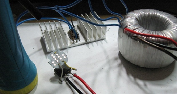 Make a simple Joule Thief Voltage, Input 3 to 12 volt, Output 220 to 100 volt