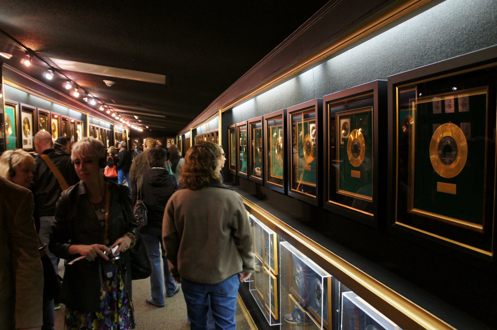 Home of the Hodgi: Inside Graceland, and the Elvis-mobiles1600 x 1064