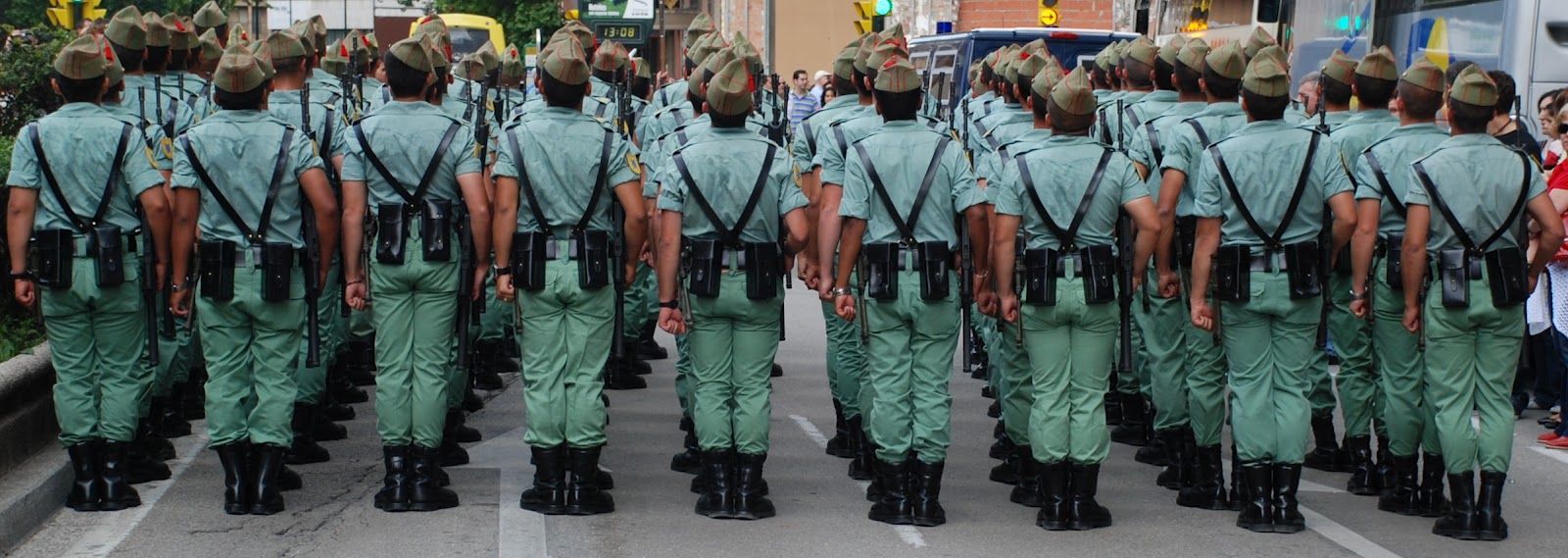 открытый легион. зелёный берет французского легиона. французские военные подразделения. французский иностранный легион. французский легион.