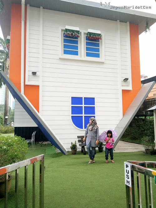 Upside Down House Kuala Lumpur Upside Down House Kuala Lumpur