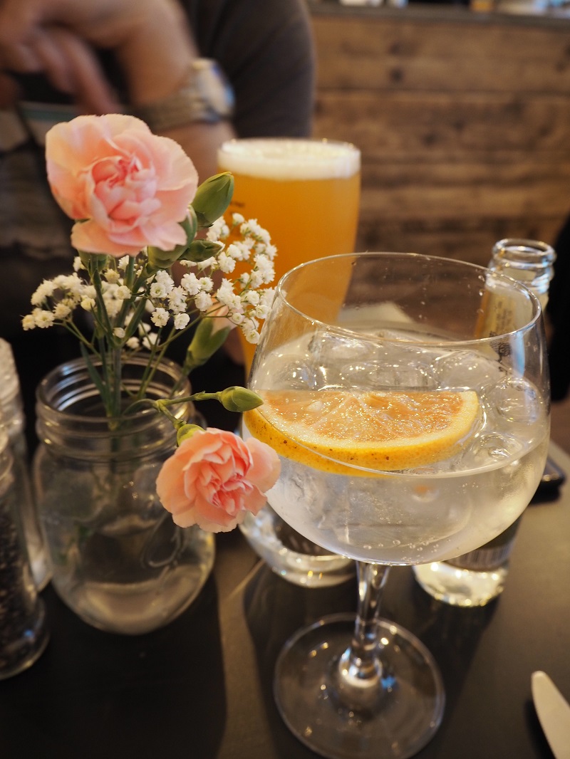 Shetland reel G&T at the String
