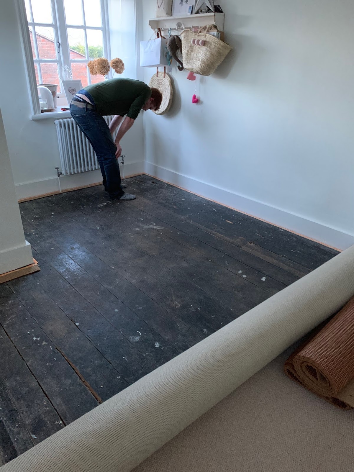 Interiors // Painting Wooden Floorboards DIY guide - Roses and Rolltops