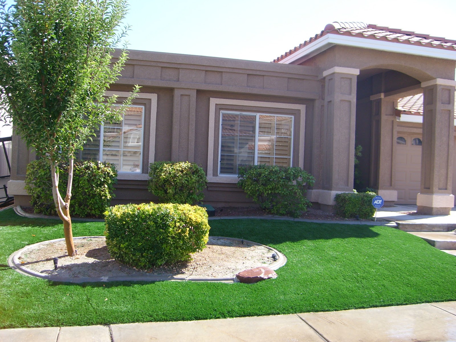 Synthetic Lawns Las Vegas May 2011