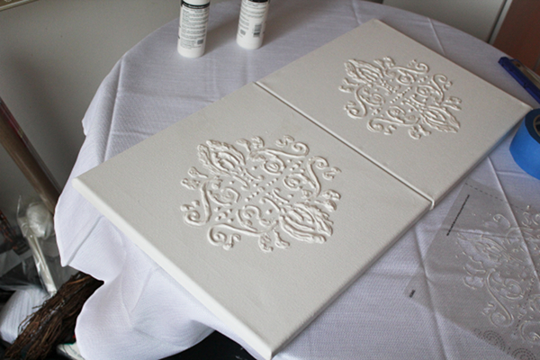 DIY Damask Wall Art by Our Mini Family - Guest Post at The Everyday Home