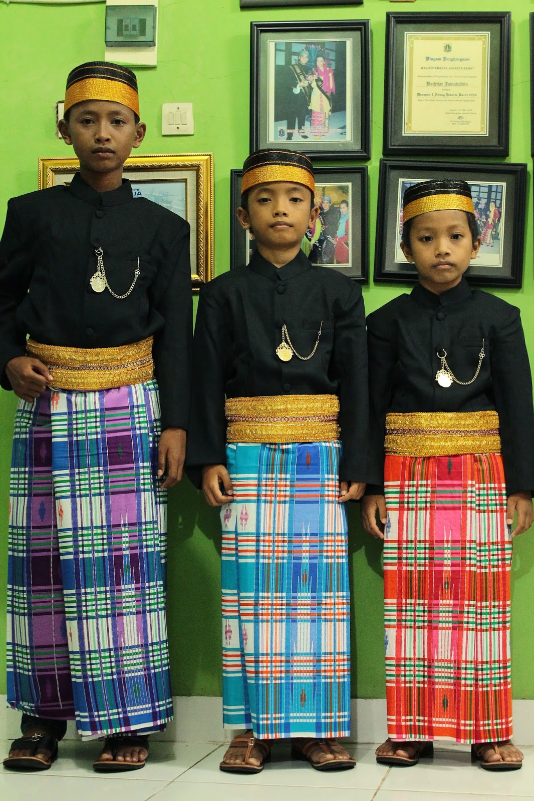 5 Baju  Adat Sulawesi Selatan Nama  Penjelasan dan 
