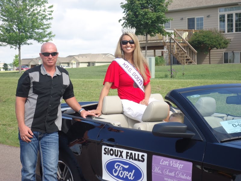 Lori Visker Mrs South Dakota International 2011 Harrisburg Days 2011