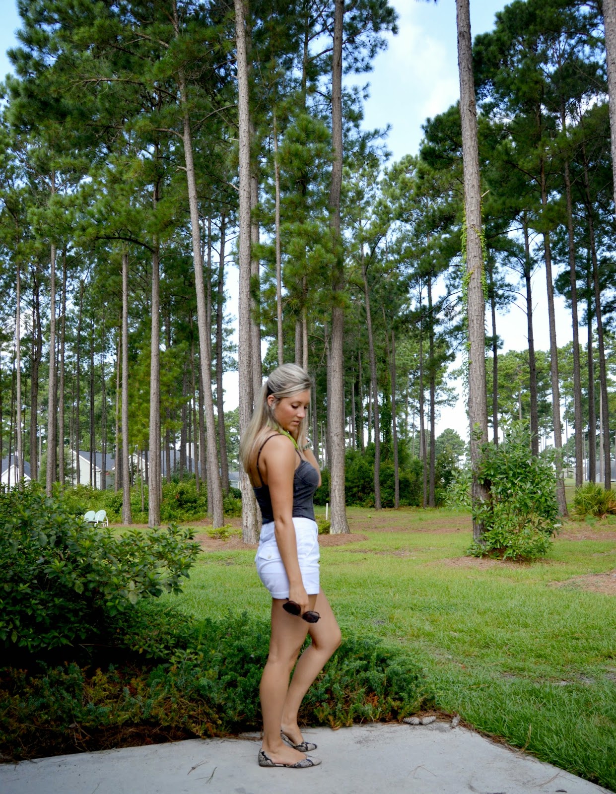 The Blonde Truth - 5olotd8