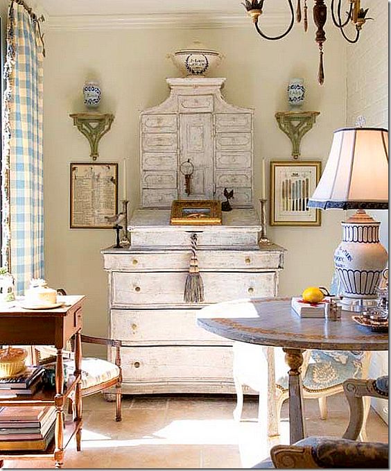 Eye For Design Decorating With Wall Sconce Shelves