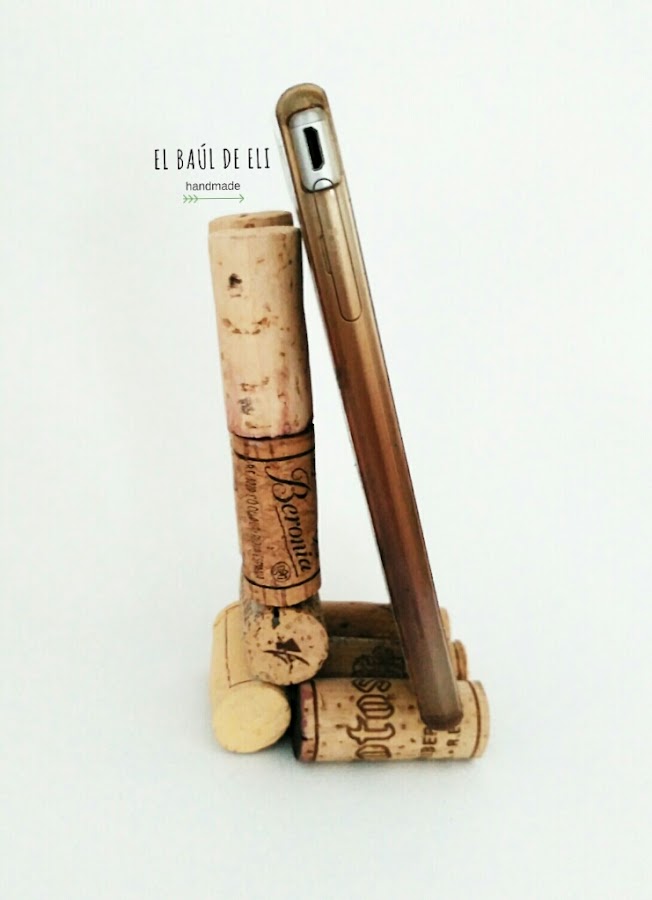soporte móvil, corchos, winecork, ideas con corchos, diy, handmade