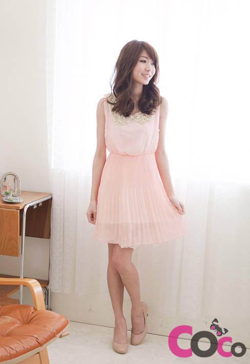 Kpop Fashion: Light Pink Cute Korean Fashion Dress with Pleated Skirt and Retro Collar