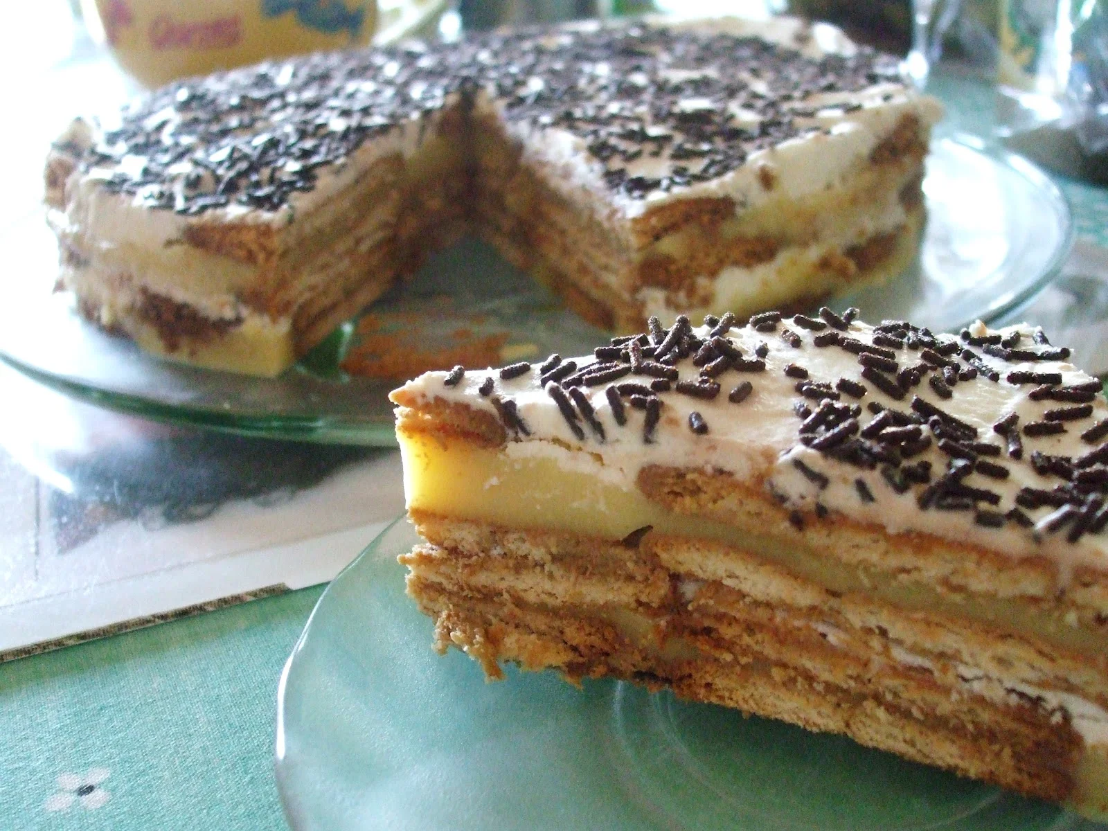 Receitas práticas de culinária: Bolo de bolacha com pudim e natas