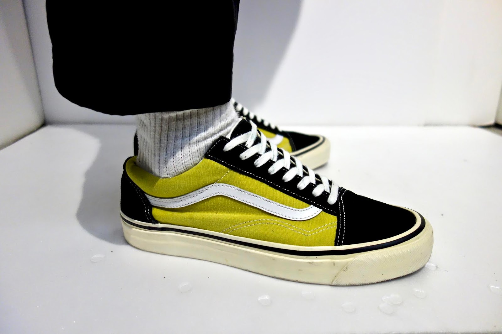ванс кроссовки желтые. кеды ванс желтые. Vans yellow. Vans eco theory old skool tapered. Yolk yellow vans.
