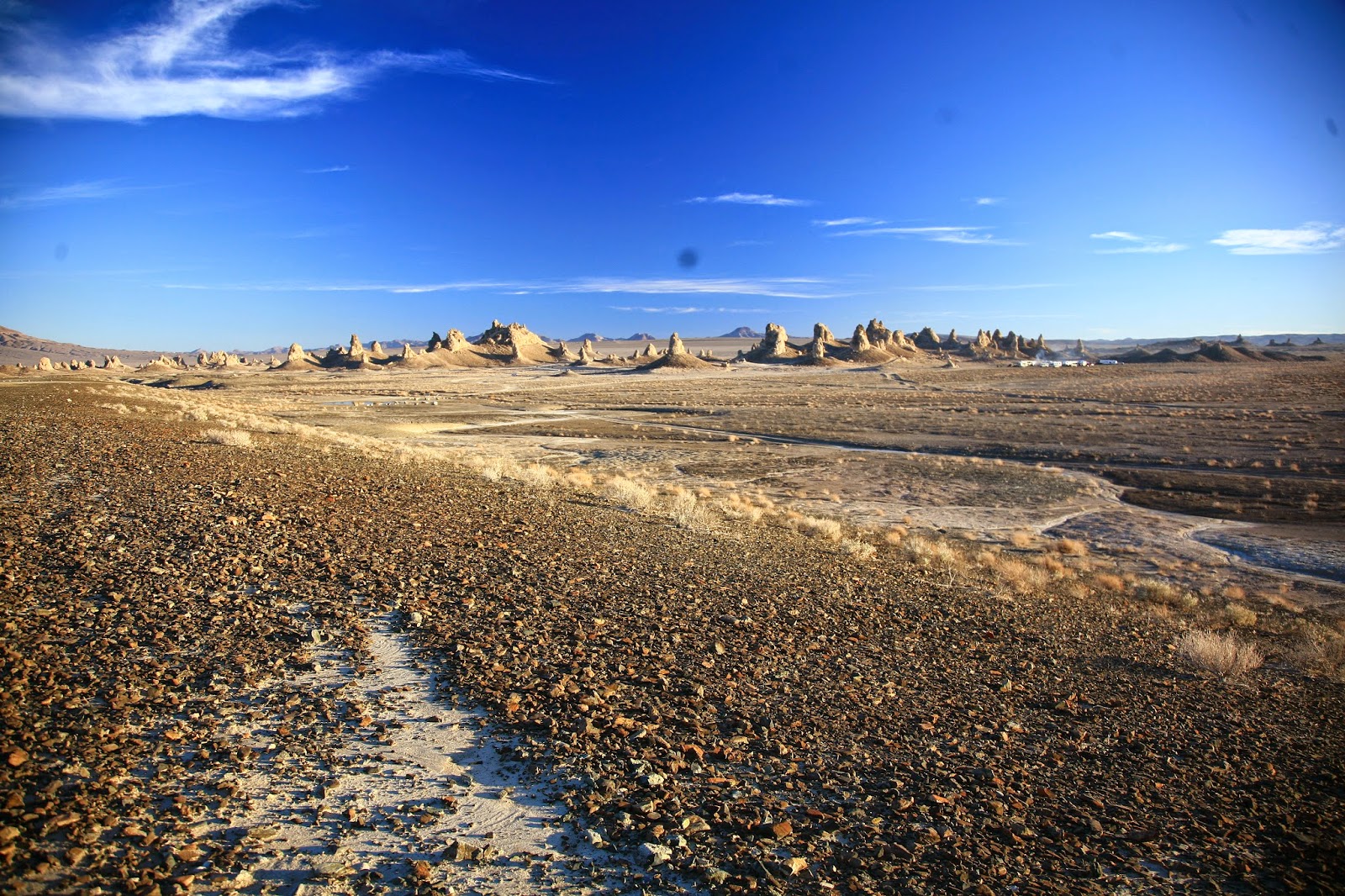 kate's california camping: 화성에서 달리는 기분을 느끼고 싶은 오프로드 장소 Trona Pinnacles ...