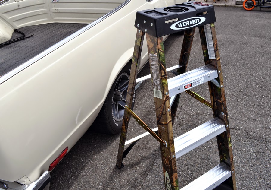 HOLIDAY GENERAL STORE WERNER Step Ladder 4ft Camo