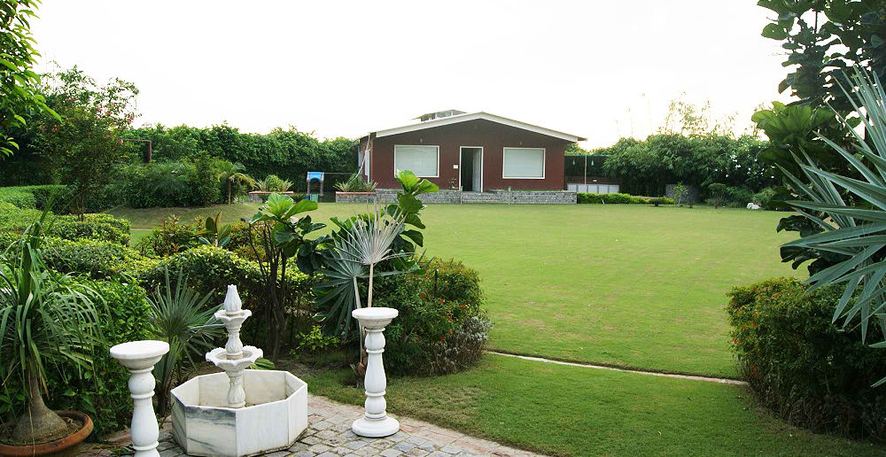 2Bhk Green Beauty Farm House Fully Developed in Noida Expressway