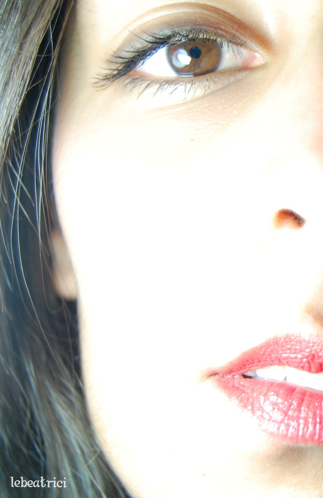 Estée Lauder Pure Color Vivid Shine Lipstick Fireball LeBeatrici